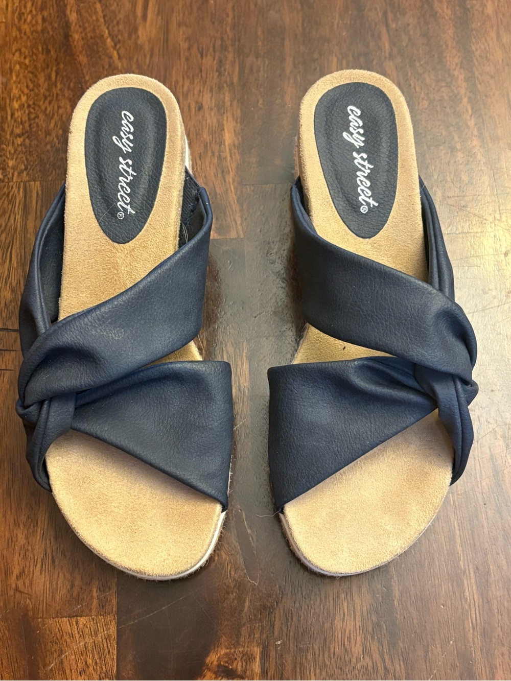 Easy Street ja navy twist slide sandals